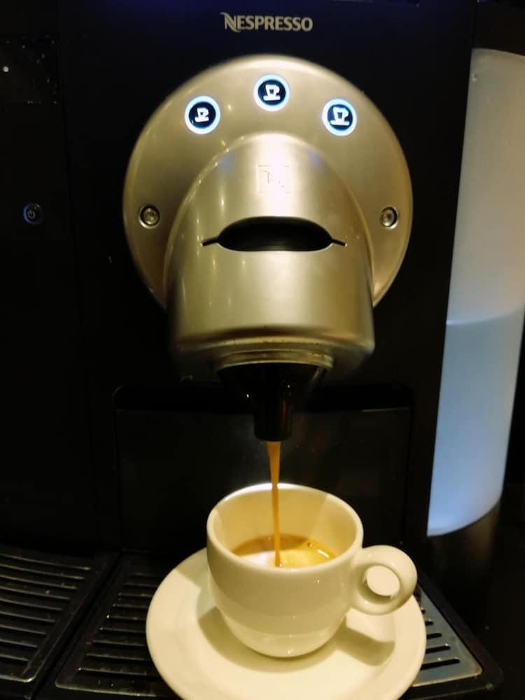 Hotel Palafox Zaragoza Eksteriør bilde A Nespresso machine