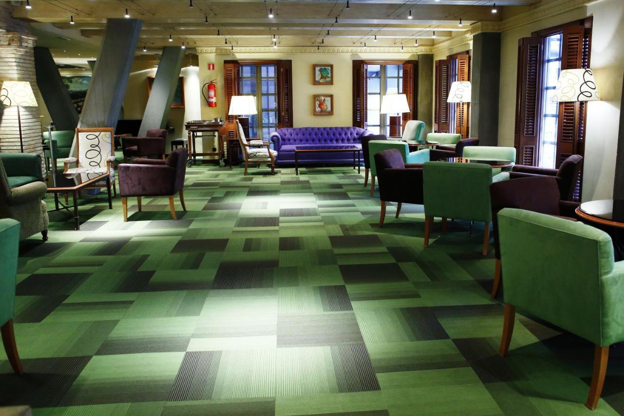 Hotel Palafox Zaragoza Eksteriør bilde The lobby of the Standard East Village